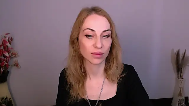 Snapshot of Create_your_own_sun chatting on November 20, 1:33 pm Create your own sun online show from November 20, 1:33 pm