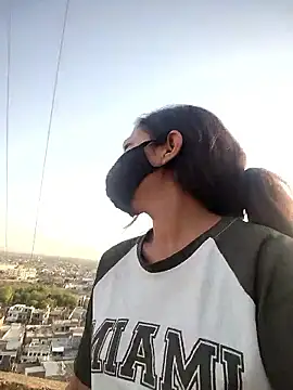 HOTSEXY KAVYA online show from April 13, 12:32 pm