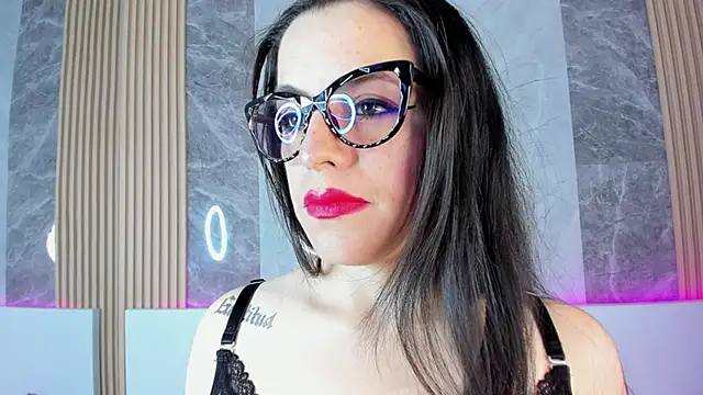 Snapshot of IsisNoir chatting on September 27, 7:19 pm IsisNoir online show from September 27, 7:19 pm