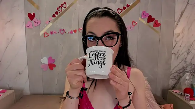 IsisNoir online show from February 10, 12:53 pm