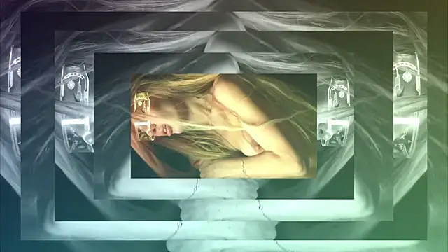 Snapshot of Alvuwkaa chatting on November 15, 1:51 pm Alvuwkaa online show from November 15, 1:51 pm