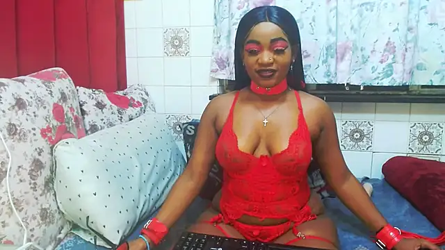 Snapshot of SultryCocoBabe chatting on December 19, 10:06 pm SultryCocoBabe online show from December 19, 10:06 pm