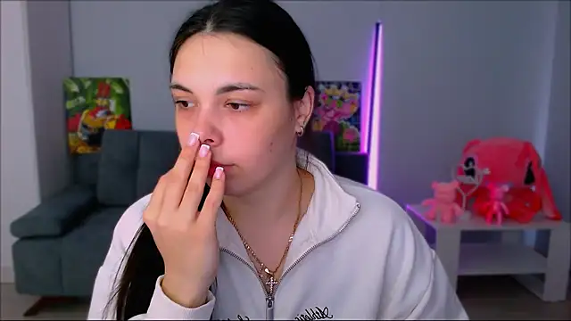 queenofthesense  online show from November 8, 9:09 am