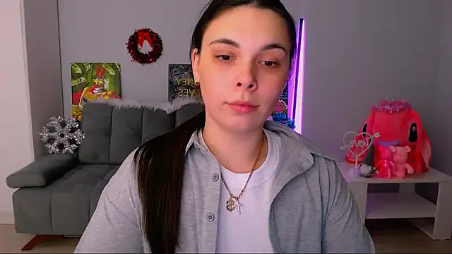 queenofthesense  online show from November 18, 2:43 pm