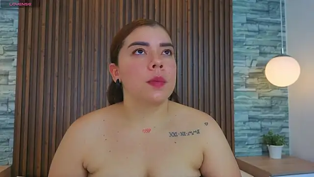 leilapons online show from February 25, 5:55 pm