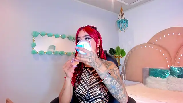 Snapshot of salem_rose chatting on October 13, 8:09 pm salem rose online show from October 13, 8:09 pm
