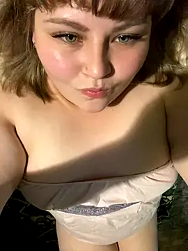 BeckiXrose online show from September 9, 9:14 pm