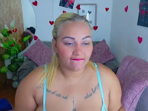 laleska montenegro online show from January 13, 4:23 pm