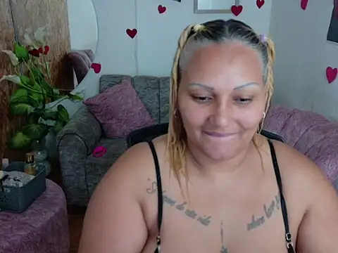 laleska montenegro online show from February 5, 6:18 am