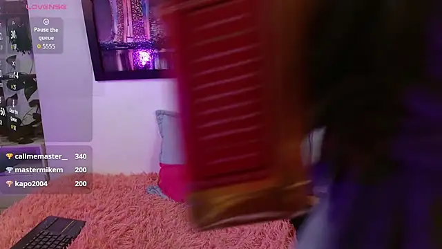 hellenngp online show from November 22, 8:41 pm