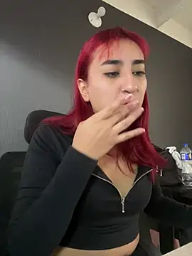 Snapshot of JuliethaDemon_ chatting on February 17, 1:29 pm JuliethaDemon online show from February 17, 1:29 pm