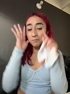 Snapshot of JuliethaDemon_ chatting on February 18, 1:40 pm JuliethaDemon online show from February 18, 1:40 pm