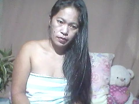 Snapshot of 66pineapple chatting on October 18, 3:35 pm 66pineapple online show from October 18, 3:35 pm