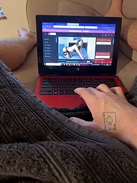 Zoro404040 online show from February 10, 11:58 am