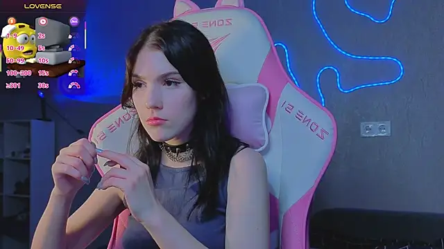 Sophie SkyAngel online show from December 17, 4:40 am