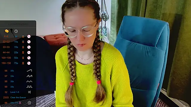 Snapshot of _Goldilocks_ chatting on September 12, 6:13 am Goldilocks online show from September 12, 6:13 am