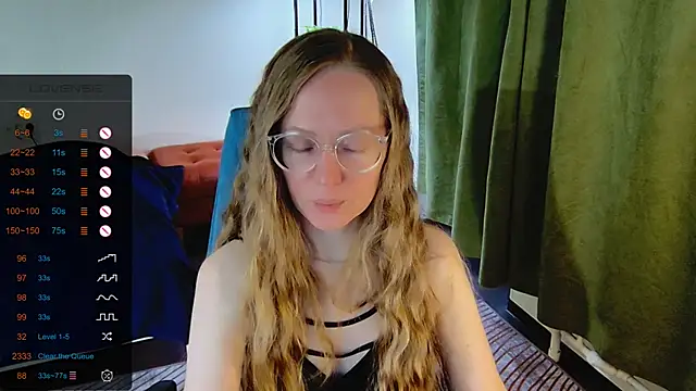 Snapshot of _Goldilocks_ chatting on September 14, 6:45 am Goldilocks online show from September 14, 6:45 am