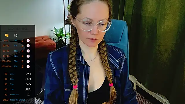 Snapshot of _Goldilocks_ chatting on September 20, 6:58 am Goldilocks online show from September 20, 6:58 am