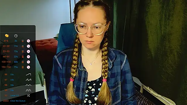 Snapshot of _Goldilocks_ chatting on September 23, 6:27 am Goldilocks online show from September 23, 6:27 am