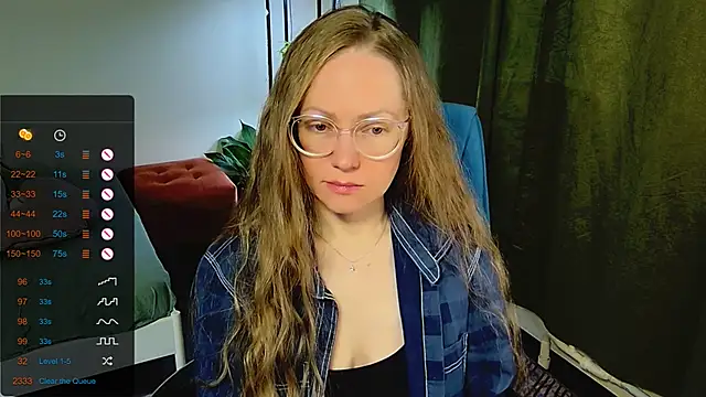 Snapshot of _Goldilocks_ chatting on September 25, 7:23 am Goldilocks online show from September 25, 7:23 am