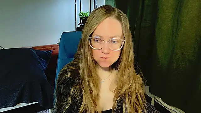 Snapshot of _Goldilocks_ chatting on September 26, 6:39 am Goldilocks online show from September 26, 6:39 am