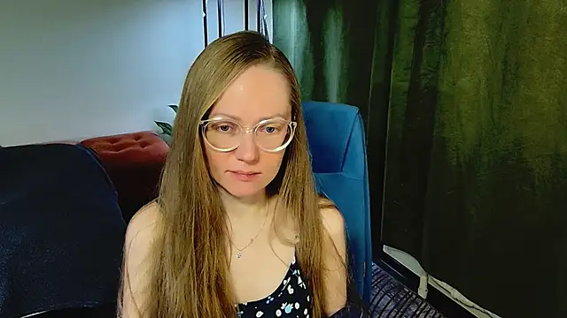 Snapshot of _Goldilocks_ chatting on September 28, 6:41 am Goldilocks online show from September 28, 6:41 am