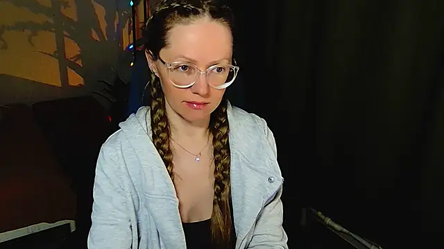 Snapshot of _Goldilocks_ chatting on September 30, 3:39 pm Goldilocks online show from September 30, 3:39 pm