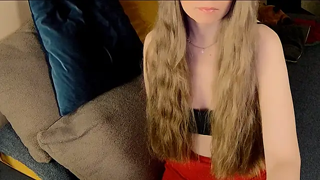 Snapshot of _Goldilocks_ chatting on October 29, 3:25 pm Goldilocks online show from October 29, 3:25 pm