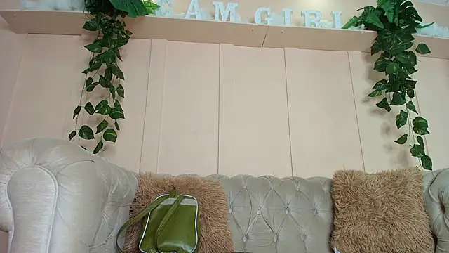 Snapshot of lorena_rubio chatting on October 19, 12:06 pm lorena rubio online show from October 19, 12:06 pm