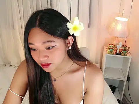 Malia cummer online show from June 3, 2:33 pm