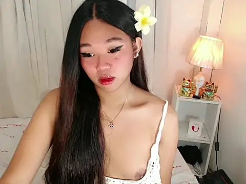 Malia cummer online show from June 26, 4:06 am