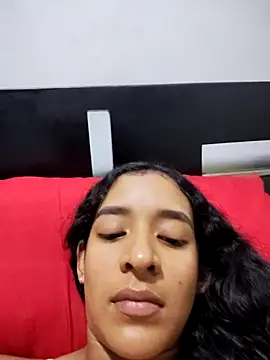 Amber-Sweett online show from November 1, 2:13 am