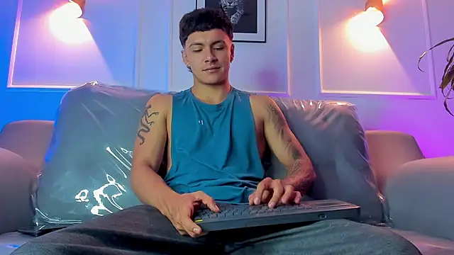 Leo santoro online show from March 29, 2:06 pm