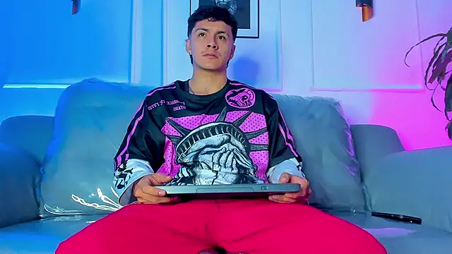 Leo santoro online show from March 30, 1:56 pm