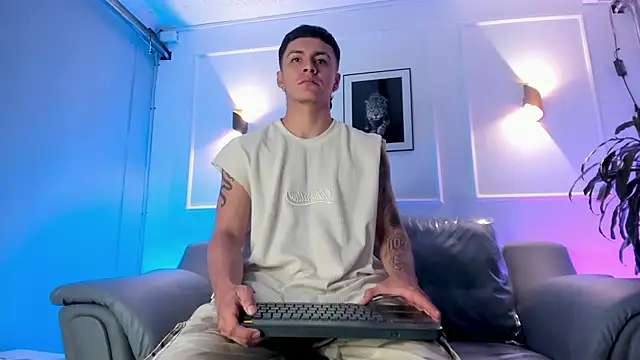 Leo santoro online show from April 15, 2:35 pm