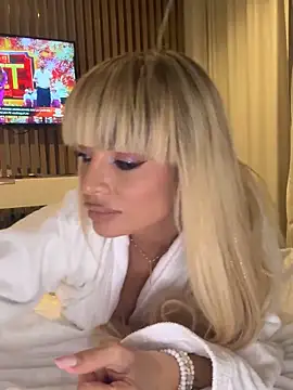 Snapshot of BOO_D chatting on October 4, 9:13 pm BOO D online show from October 4, 9:13 pm