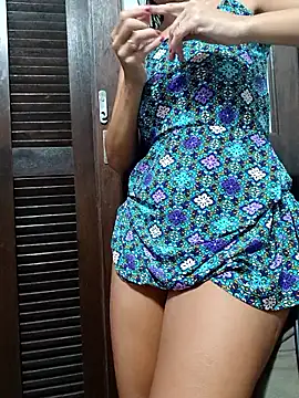 cicinha3657 online show from April 15, 5:25 am