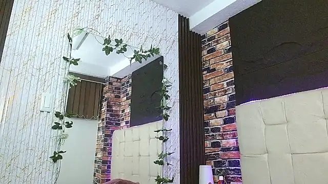 Snapshot of malenahot303av chatting on October 2, 3:57 am malenahot303av online show from October 2, 3:57 am