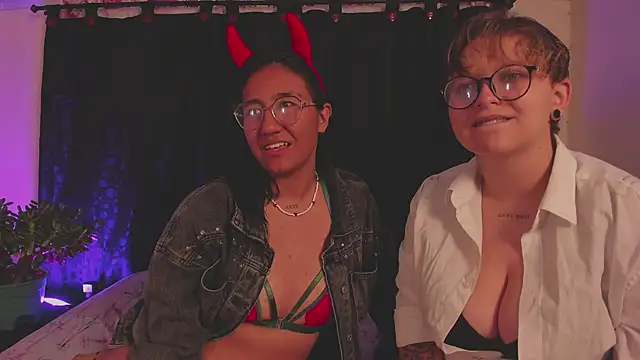 Snapshot of CrazyCakes_ chatting on September 16, 3:07 am CrazyCakes  online show from September 16, 3:07 am