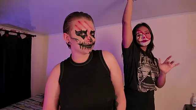 Snapshot of CrazyCakes_ chatting on October 31, 6:58 am CrazyCakes  online show from October 31, 6:58 am