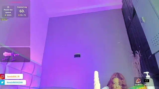  Kendall 19 online show from September 17, 7:59 pm