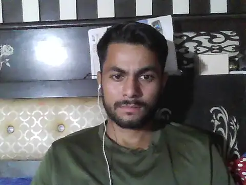 Snapshot of ursdreamperson chatting on November 6, 2:29 pm ursdreamperson online show from November 6, 2:29 pm