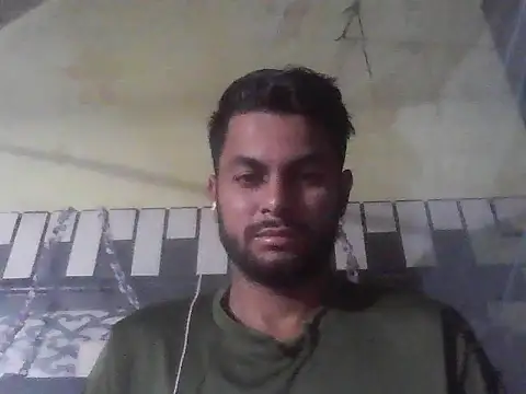 Snapshot of ursdreamperson chatting on November 10, 1:15 am ursdreamperson online show from November 10, 1:15 am