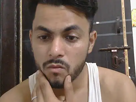 Snapshot of ursdreamperson chatting on April 24, 2:41 pm ursdreamperson online show from April 24, 2:41 pm