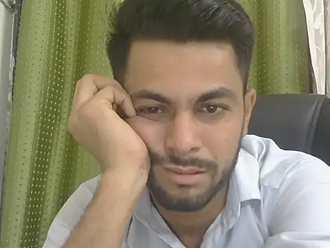 Snapshot of ursdreamperson chatting on June 19, 1:10 am ursdreamperson online show from June 19, 1:10 am