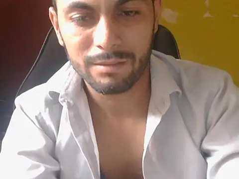 Snapshot of ursdreamperson chatting on June 19, 1:15 pm ursdreamperson online show from June 19, 1:15 pm