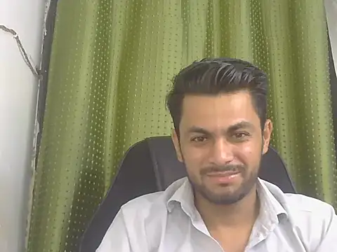 Snapshot of ursdreamperson chatting on July 10, 1:43 am ursdreamperson online show from July 10, 1:43 am