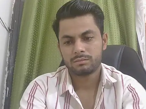 Snapshot of ursdreamperson chatting on July 11, 2:25 am ursdreamperson online show from July 11, 2:25 am
