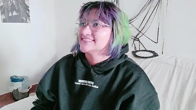 Snapshot of XxGreenGoodxX chatting on July 13, 8:22 pm XxGreenGoodxX online show from July 13, 8:22 pm