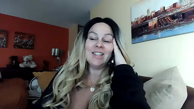 Snapshot of number1slut chatting on January 6, 7:35 pm number1slut online show from January 6, 7:35 pm